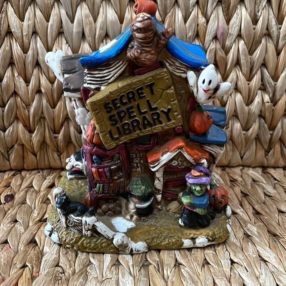 Vintage 2001 Spooky Hollow Secret Spell Library Halloween Village Porcelain